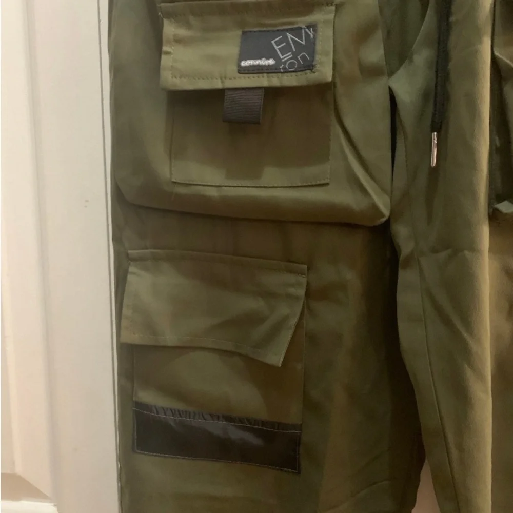 New! “SHEIN” Green Men’s Long Pants. Size Large - Picture 4 of 6